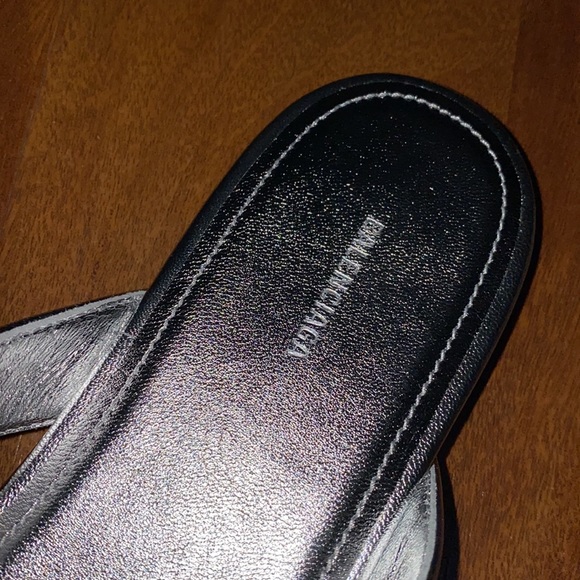 Balenciaga Thong Slide Sandal new in box Silver - Picture 4 of 8